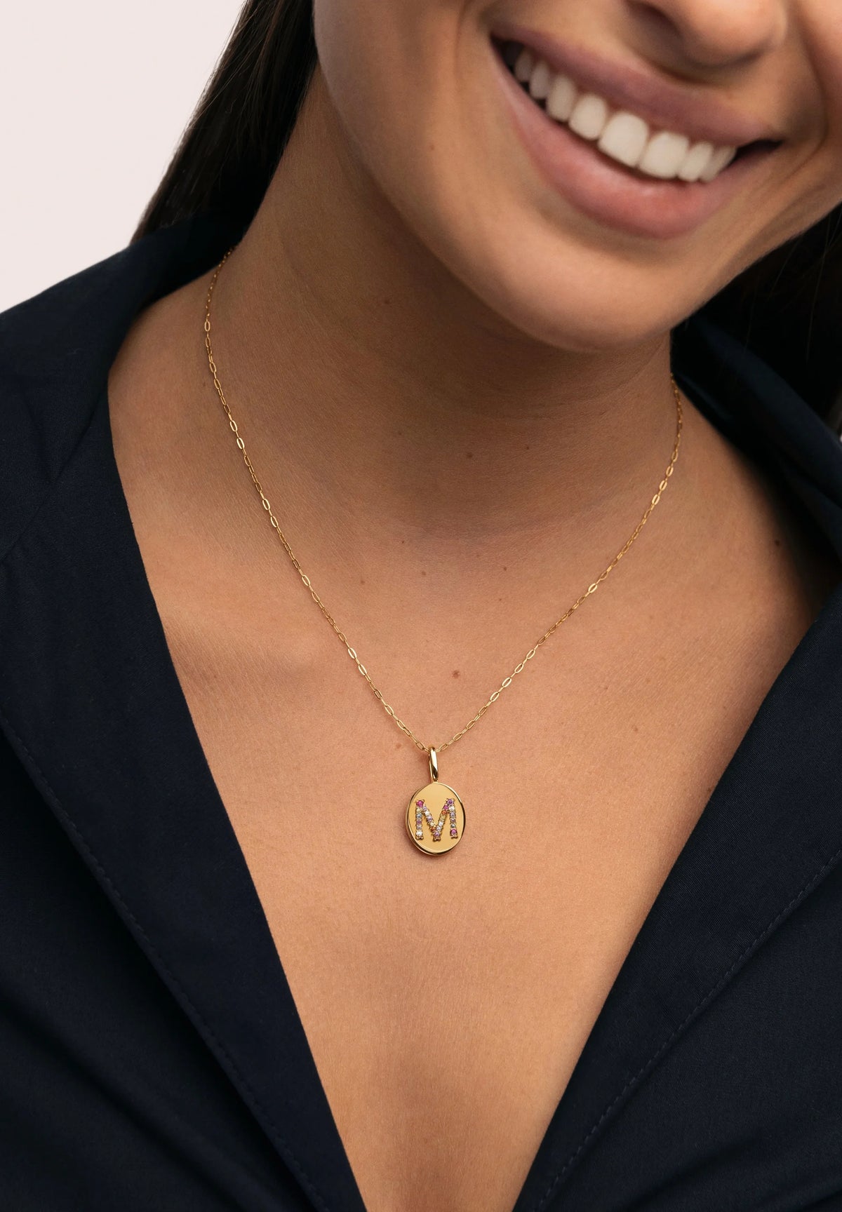 Une composition personnalisée — Collier Everyday & Charm Lettre M, Singularu