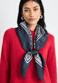 Foulard Textured Signature C — soie, midnight navy, Coach