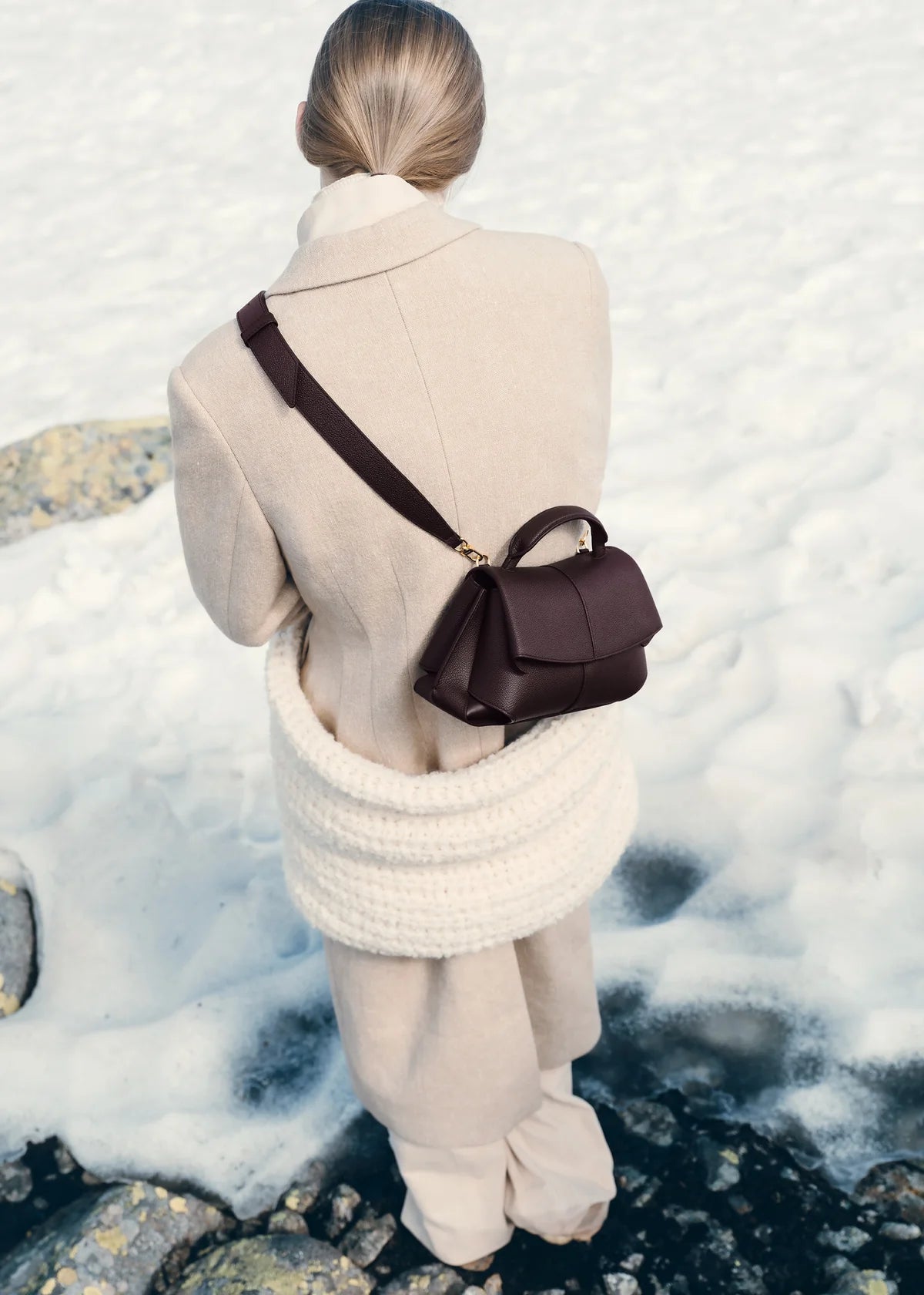 Polène, sac Mokki Mini en cuir grainé prune