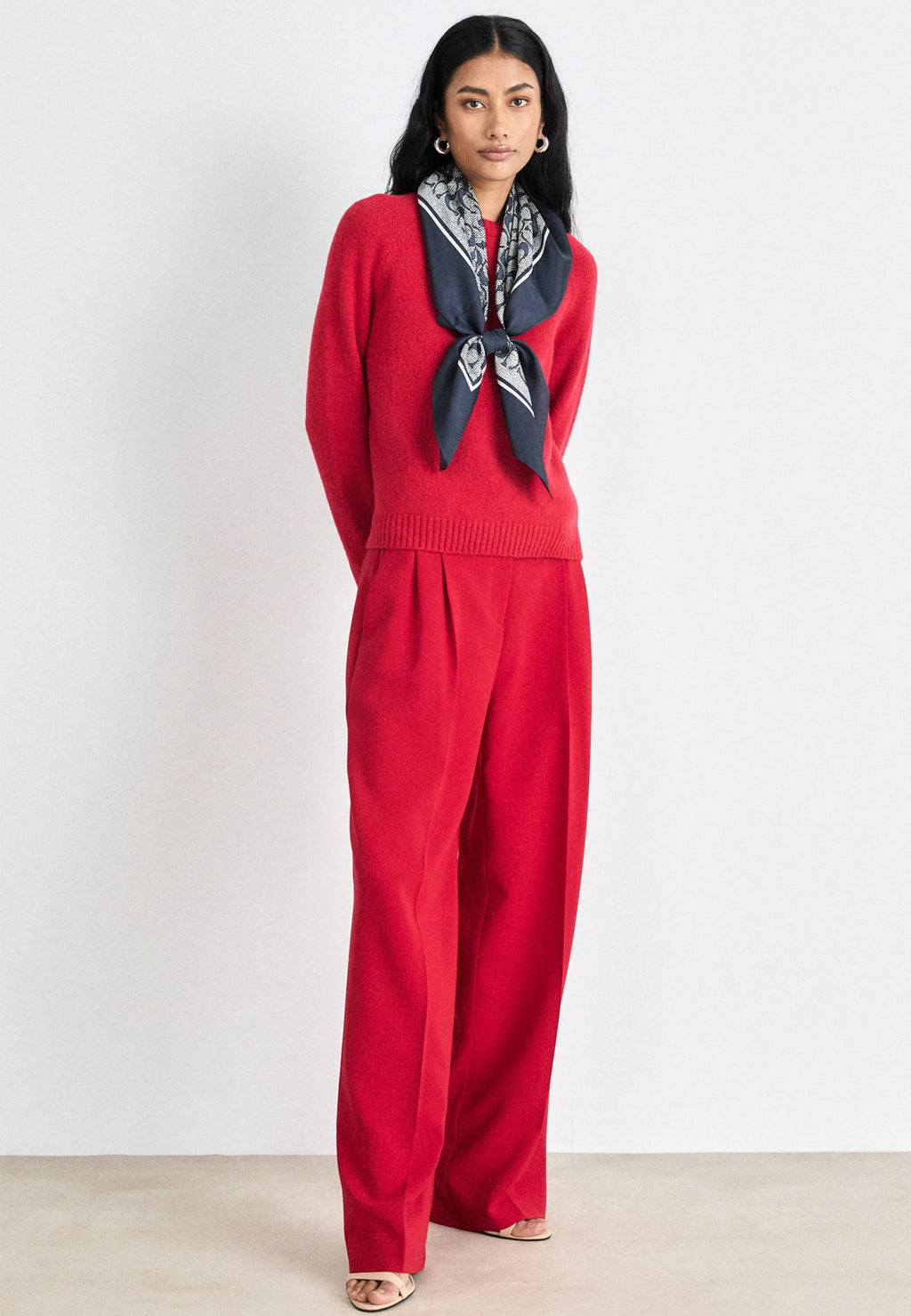 Foulard Textured Signature C — soie, midnight navy, Coach