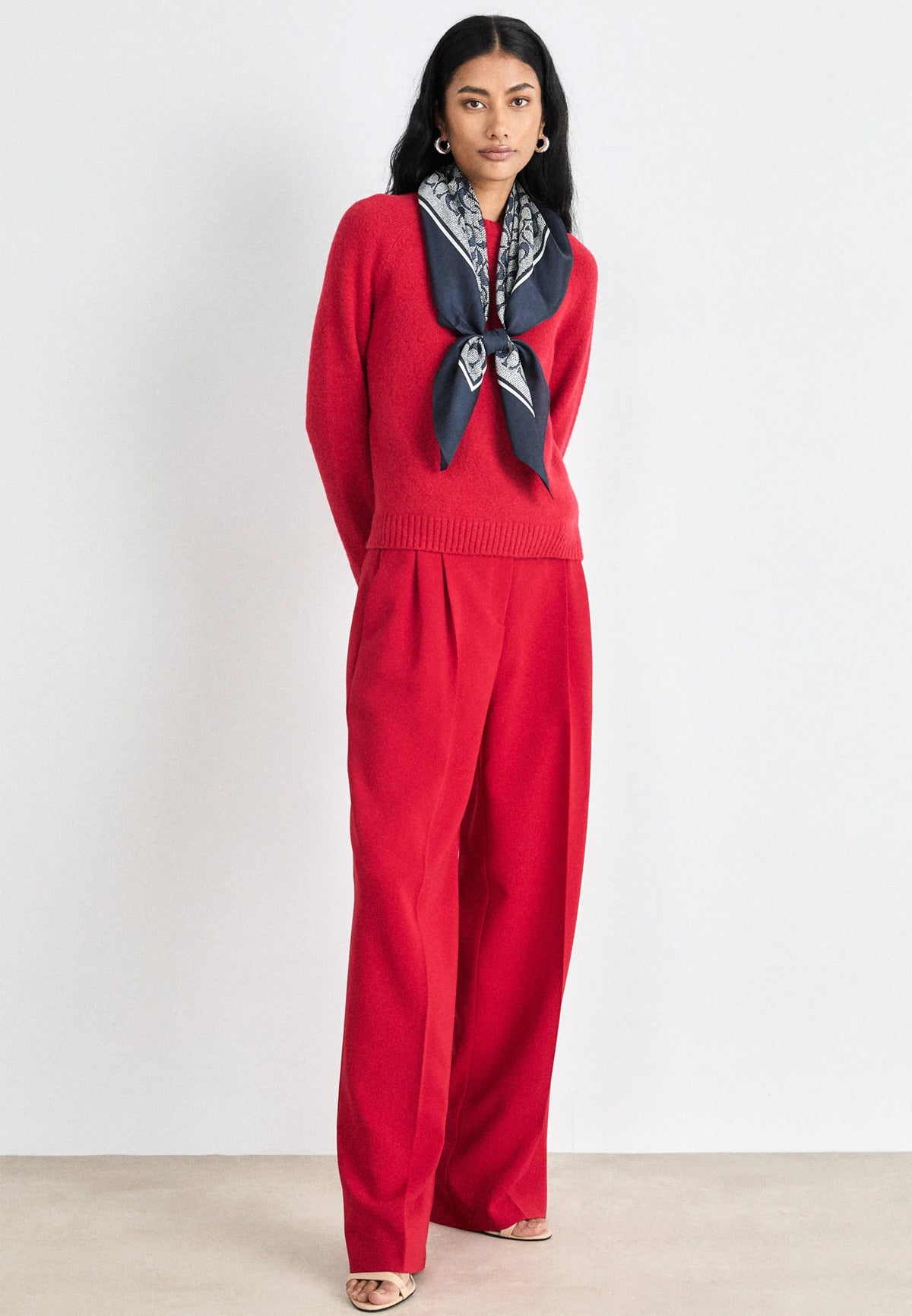 Foulard Textured Signature C — soie, midnight navy, Coach