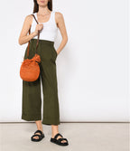Sac bandoulière Haingo en raphia orange, Lulli sur la Toile