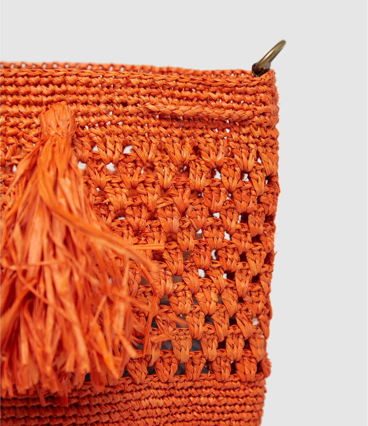 Sac bandoulière Haingo en raphia orange, Lulli sur la Toile