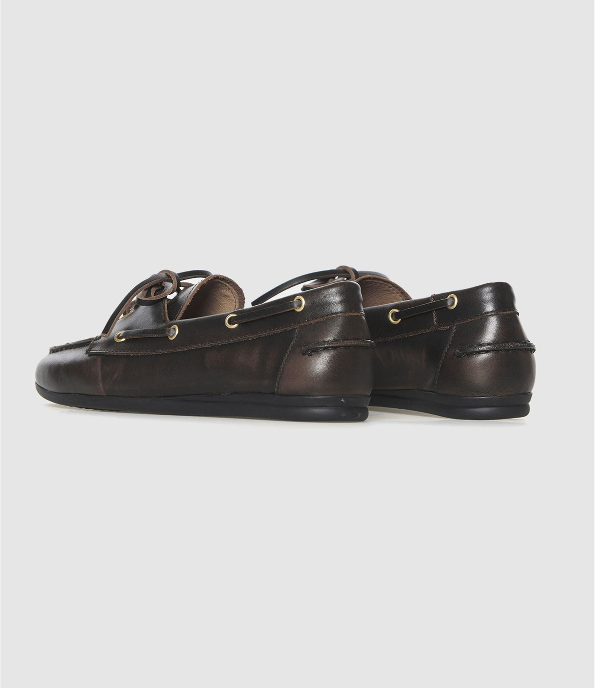 Mocassins Nahua en cuir doré, Lulli sur la Toile